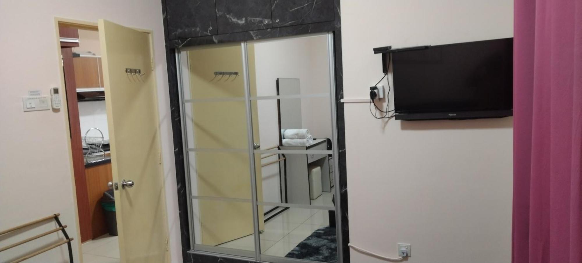 Swiss Garden Residence, Studio, Sea & Pool View, High Level Unit Apartment